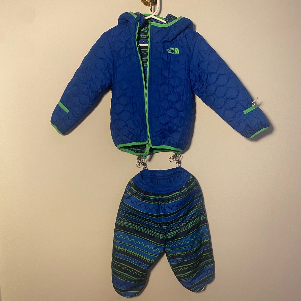 Reversible The North Face Toddler/Baby Jacket and Snow Pants Set size 18-24M